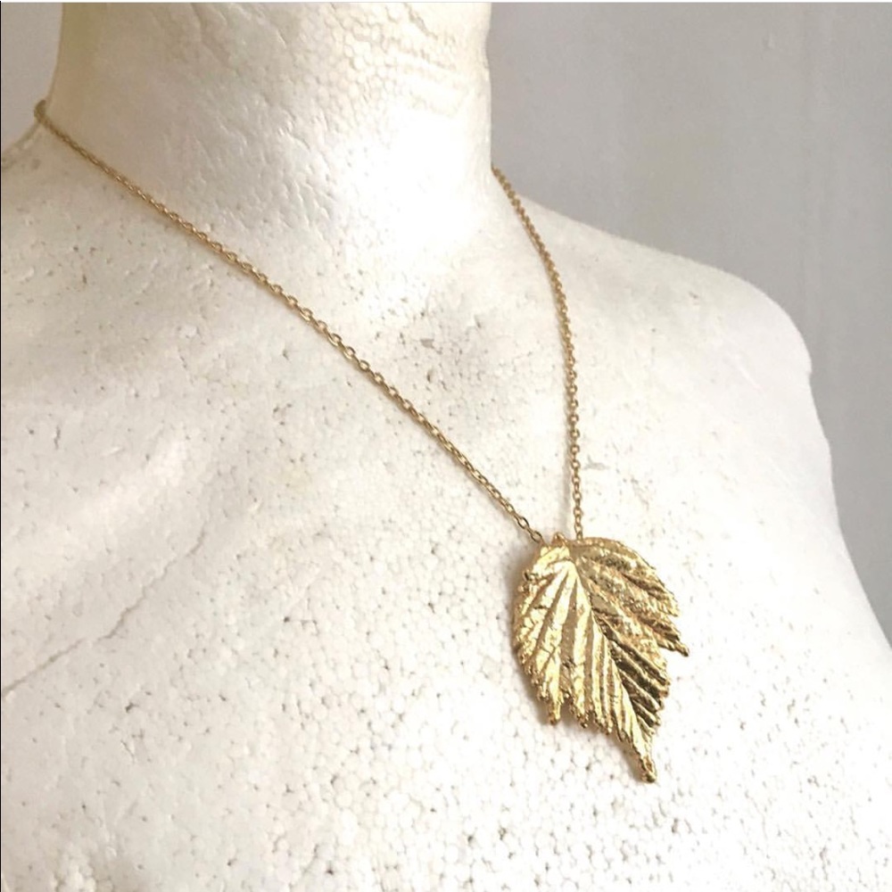 Vintage 90's Gold Tone Leaf Necklace - Picture 4 of 4